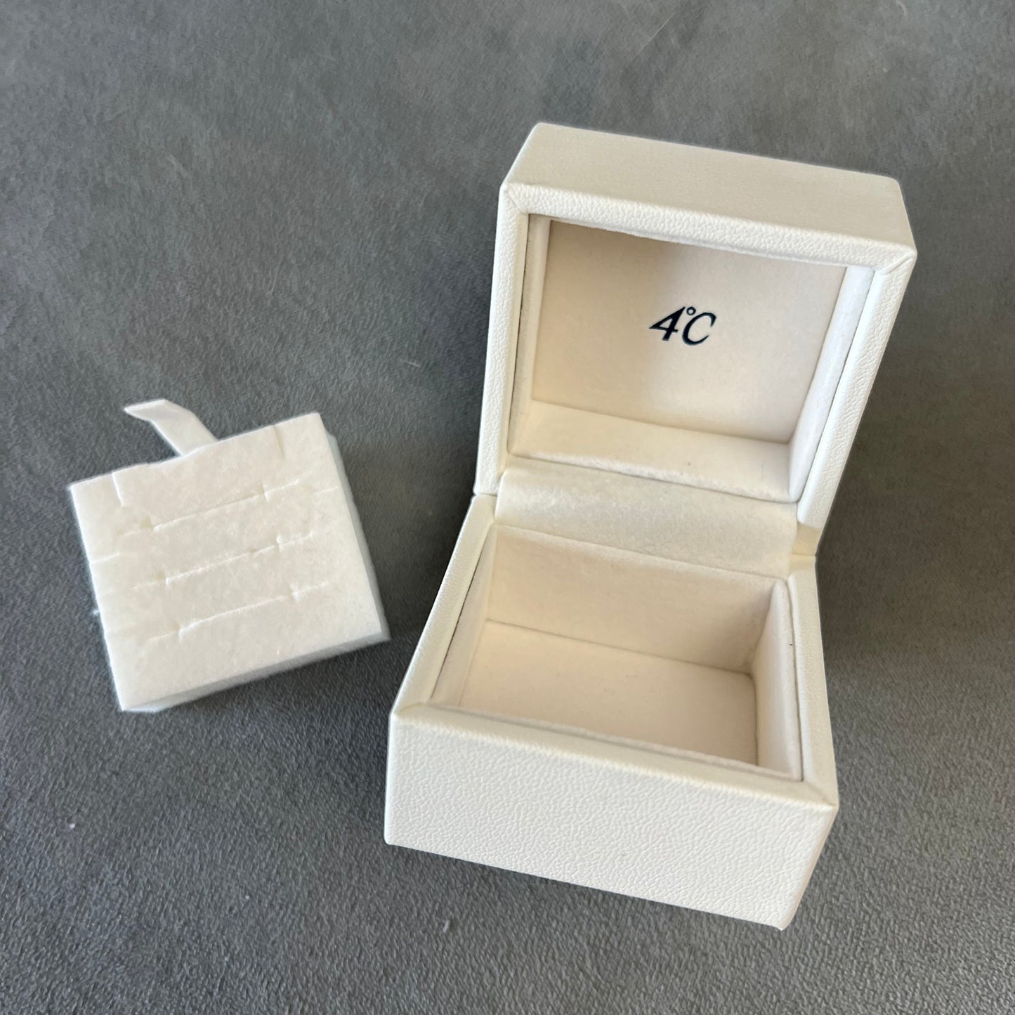 4C Ring/Earrings Box 2.10x2.10x1.90 inches