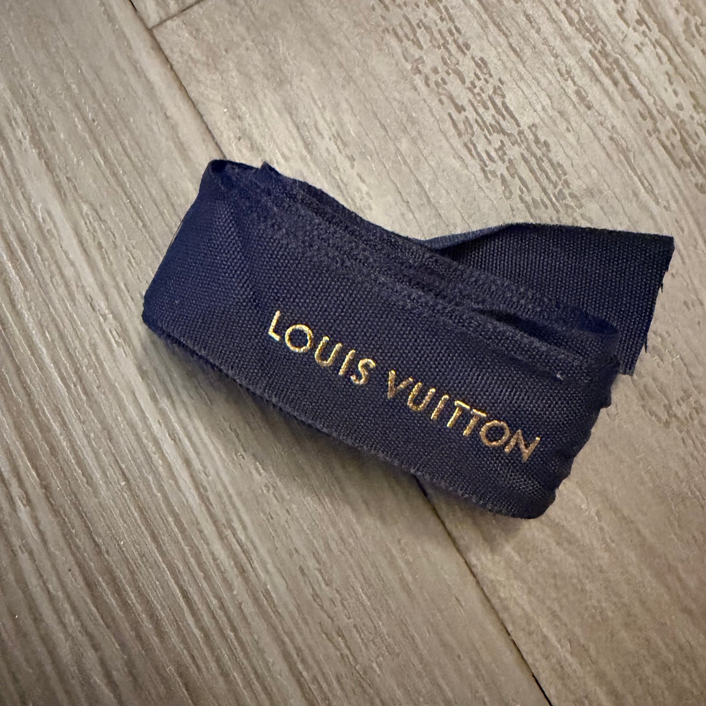 LOUIS VUITTON Holidays Shopping Bag 15.75x13.40x6.20 inches + NavyBlue Ribbon
