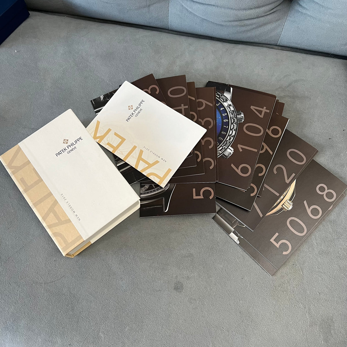 PATEK PHILIPPE New Models 2010 Set of 22 Cards 6.30x4.5x1.5 inches 