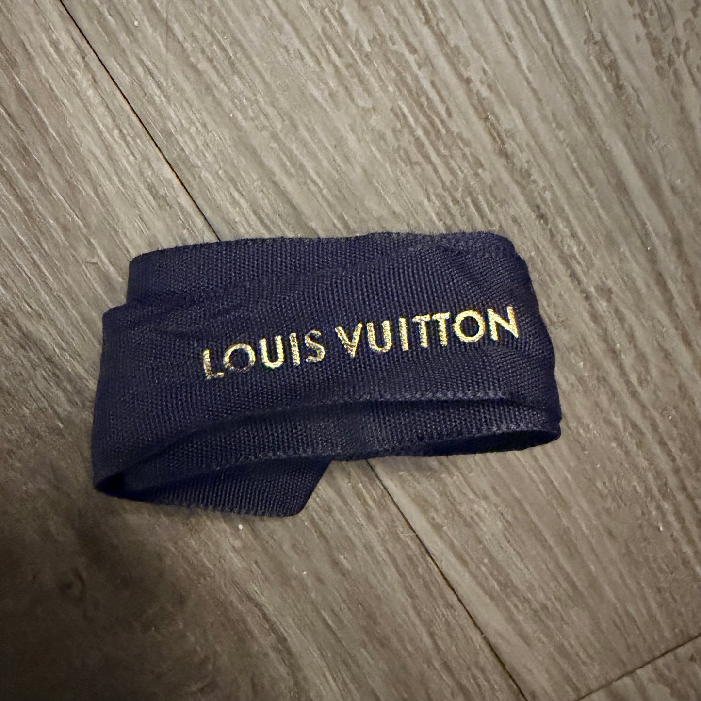 LOUIS VUITTON Goods Box 10.40x4.25x4 inches + Ribbon + Original Tissue