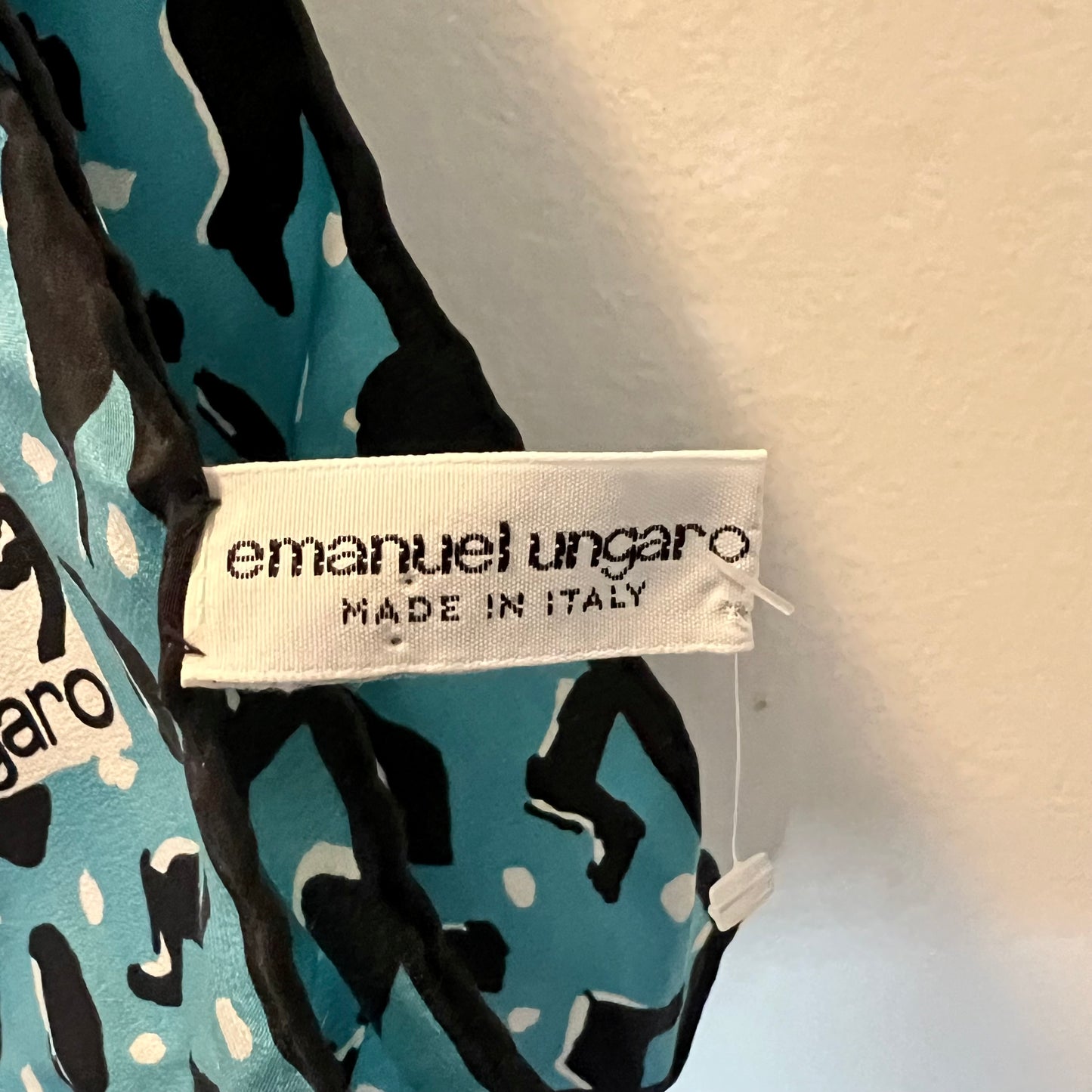 EMANUEL UNGARO 100% Silk Floral Scarf 35x34 inches Made in ITALY