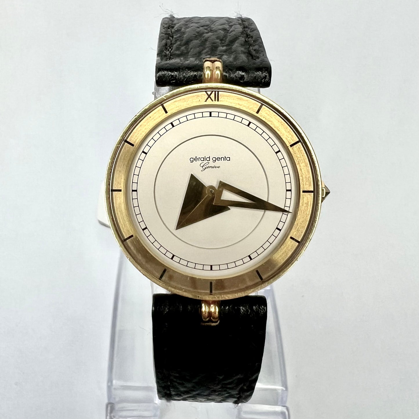 GÉRALD GENTA Quartz 30mm 18K Yellow Gold Watch 