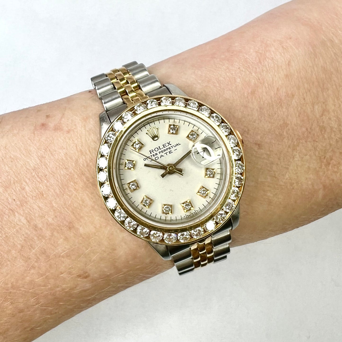 ROLEX Oyster Perpetual DATE Automatic 27.5mm 2 Tone Diamond Watch