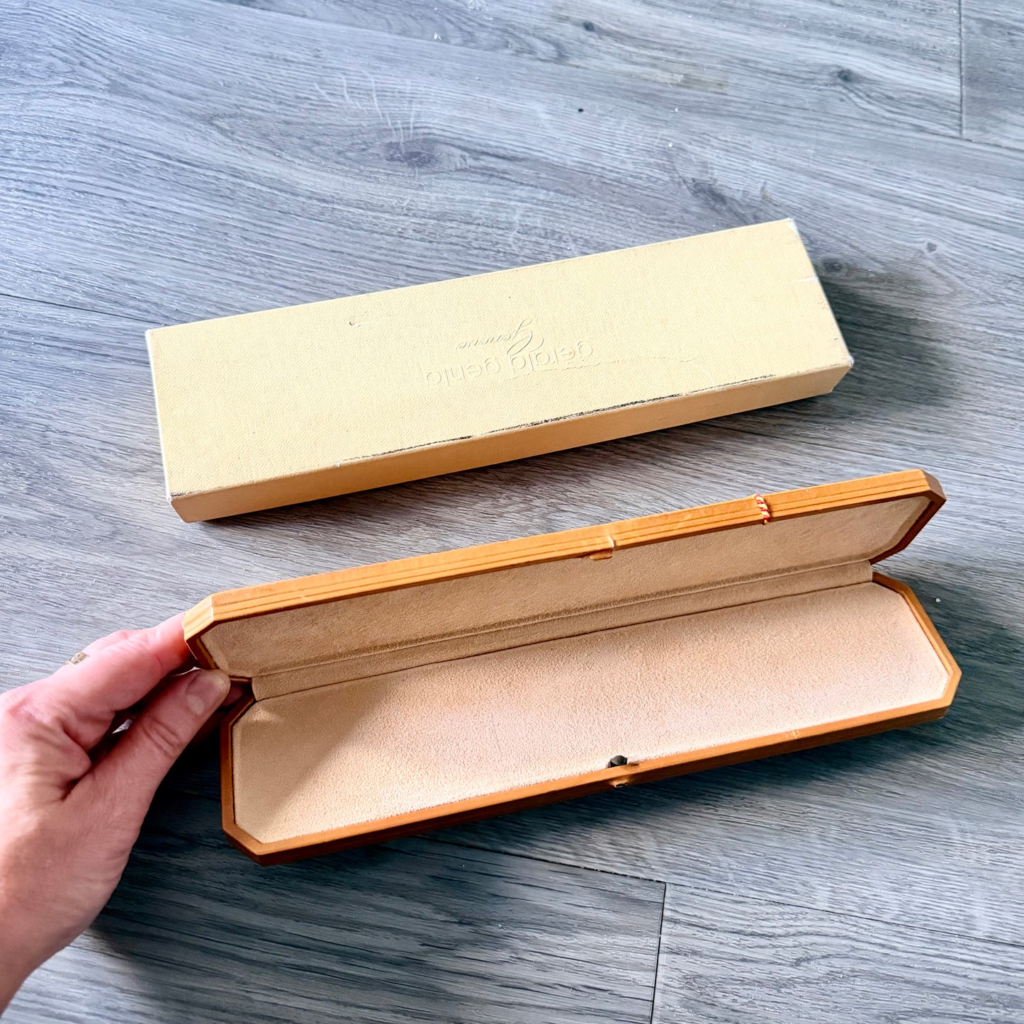 GĒRALD GENTA Tan Genuine Leather Box + Outer Box 11x2.90x1.20”