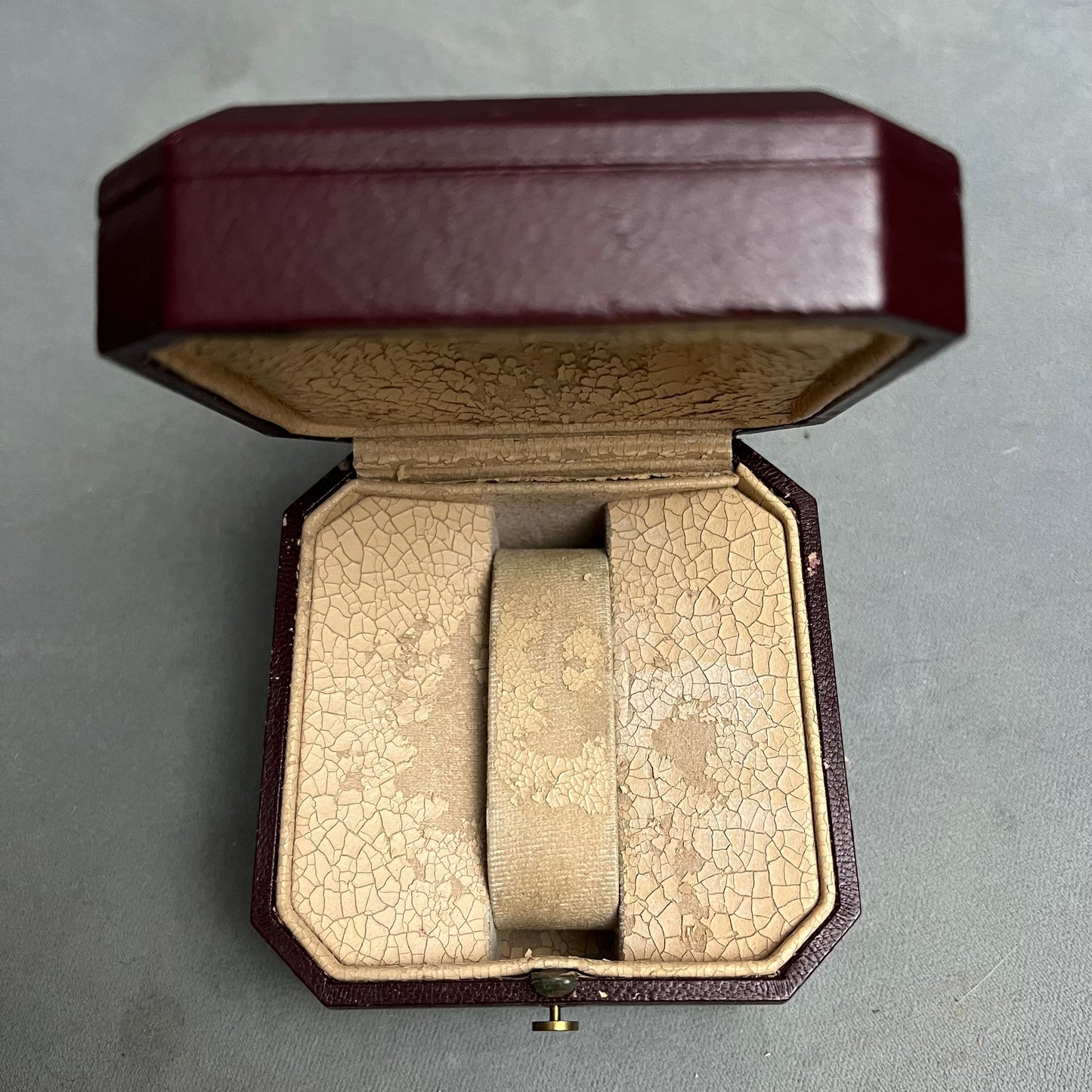 PATEK PHILIPPE Box + Outer Box 4.20x4.20x2.90 inches