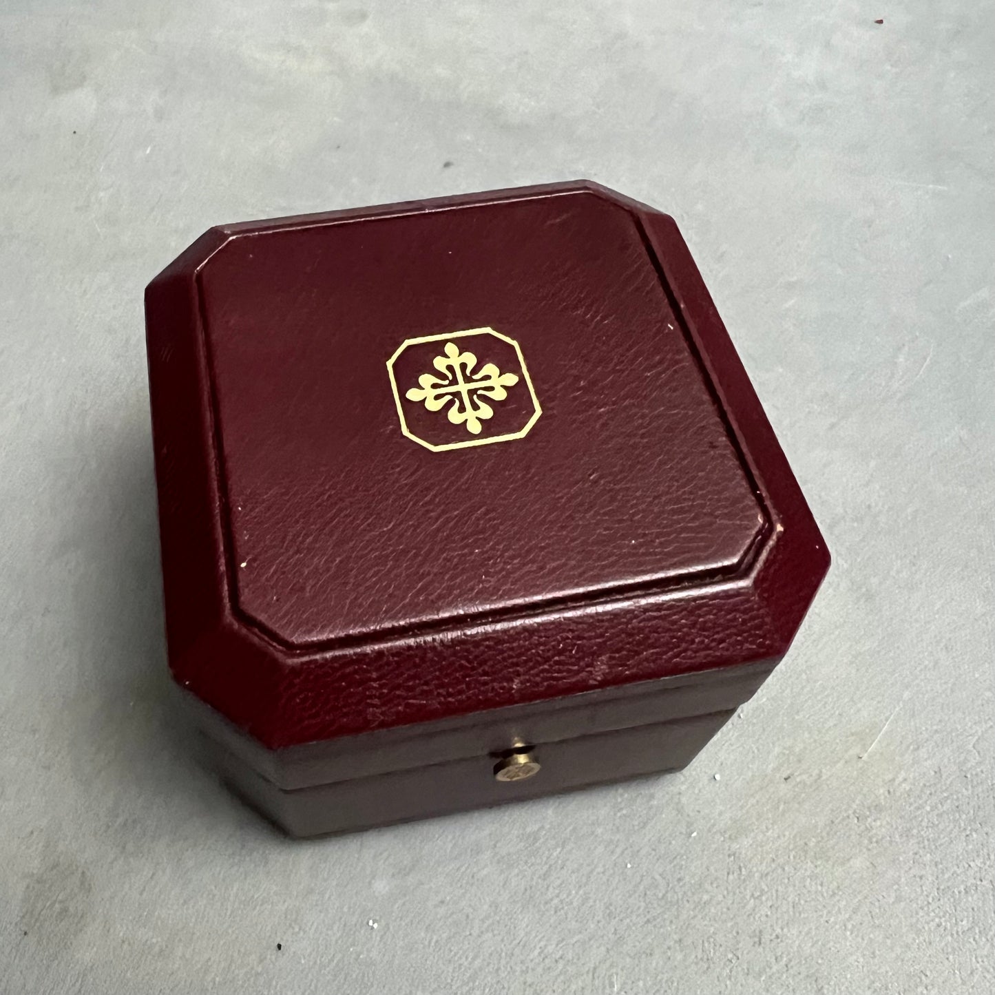 PATEK PHILIPPE Box + Outer Box 4.20x4.20x2.90 inches