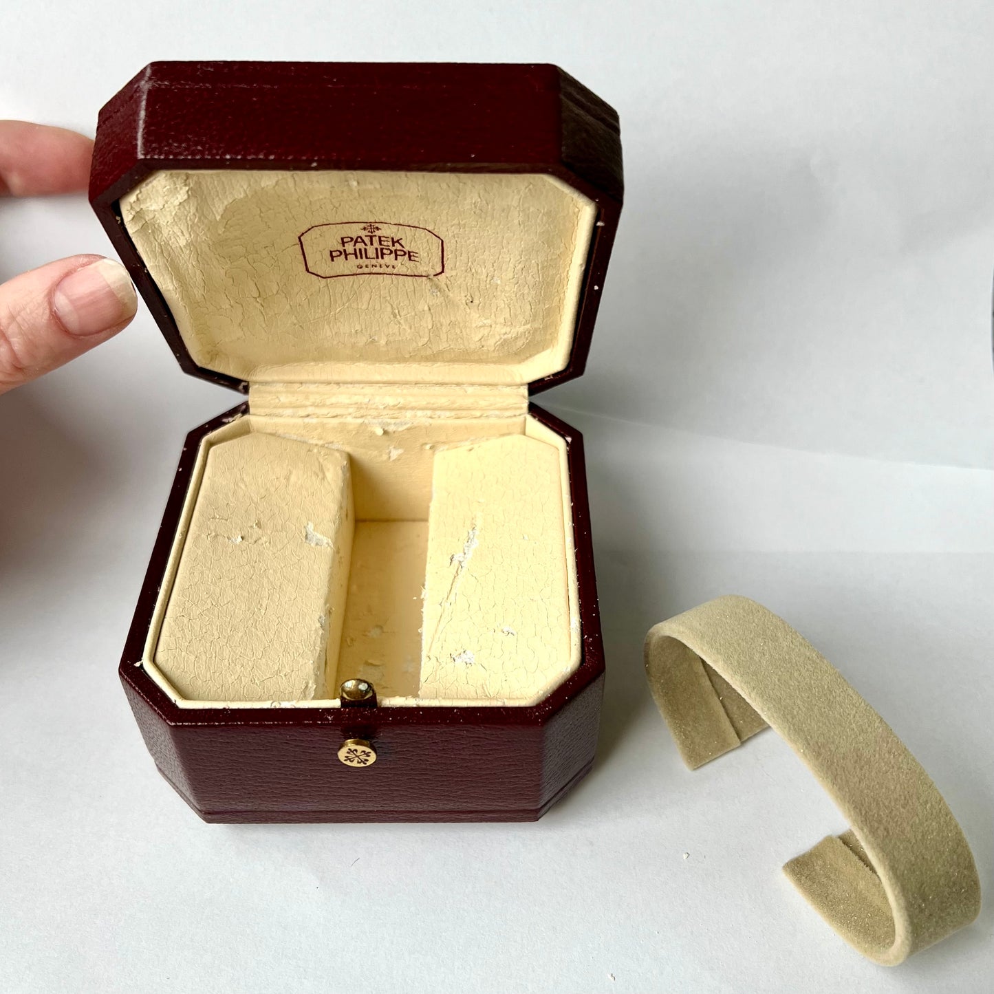 PATEK PHILIPPE Box + Outer Box 4.20x4.20x2.90 inches