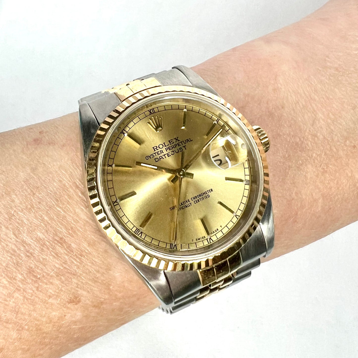 ROLEX DATEJUST Automatic 36mm 2 Tone Watch Jubilee Bracelet