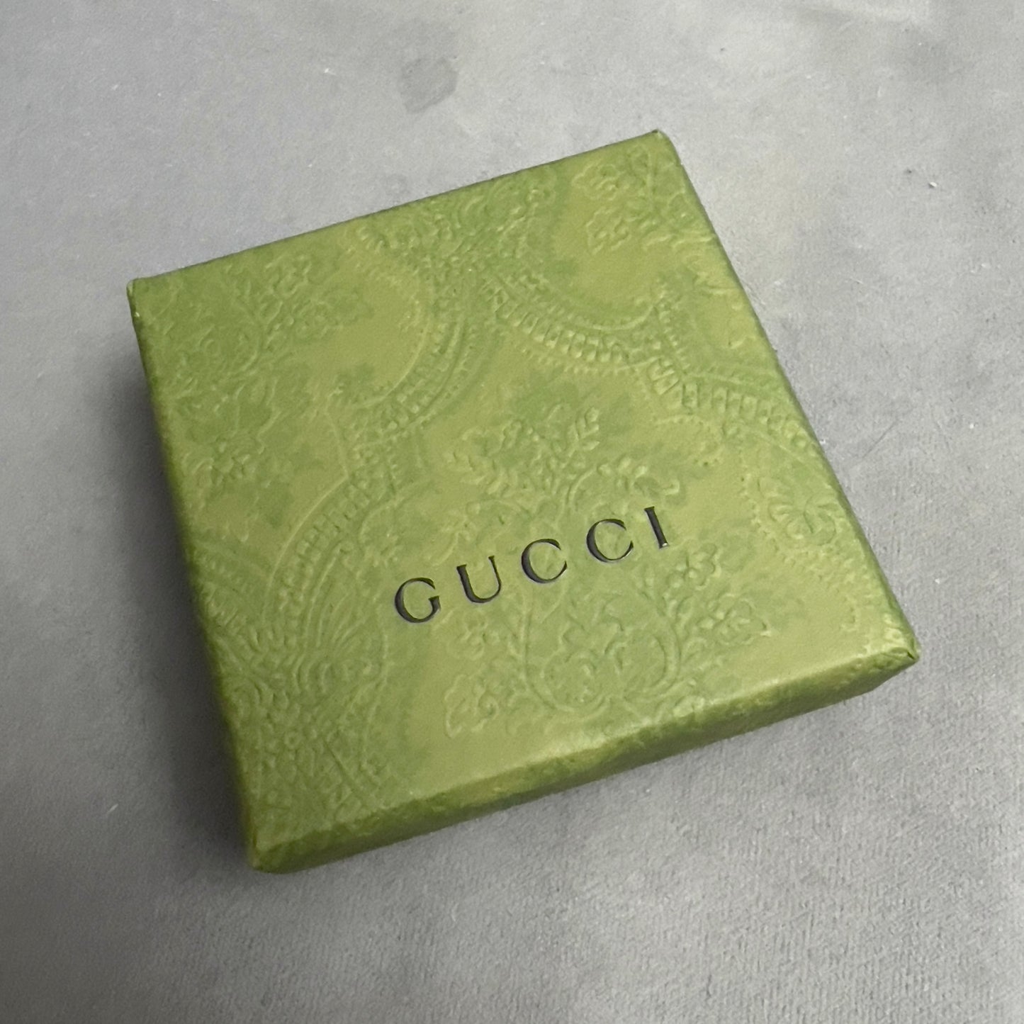 GUCCI Box 3.25x3.25x1.30 inches + Pouch + Booklet + Ribbon