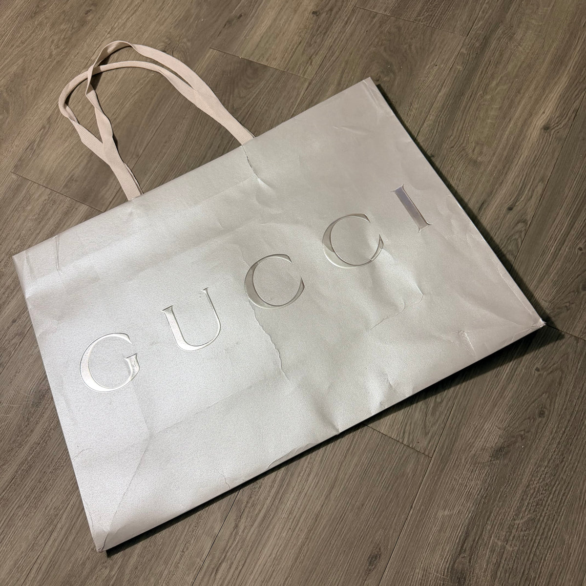 Large GUCCI Silver Shopping Gift Bag 22.90x16.90x7.90”
