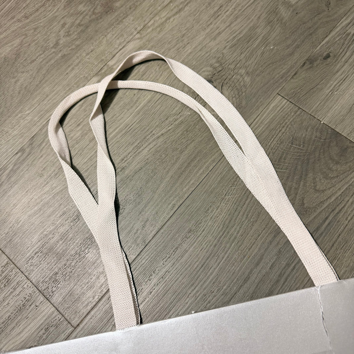 Large GUCCI Silver Shopping Gift Bag 22.90x16.90x7.90”