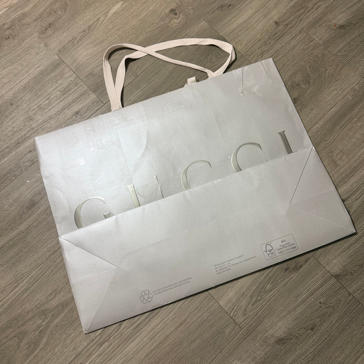 Large GUCCI Silver Shopping Gift Bag 22.90x16.90x7.90”