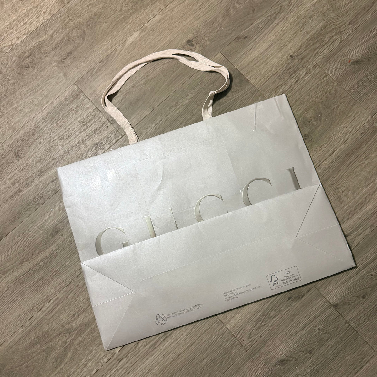 Large GUCCI Silver Shopping Gift Bag 22.90x16.90x7.90”