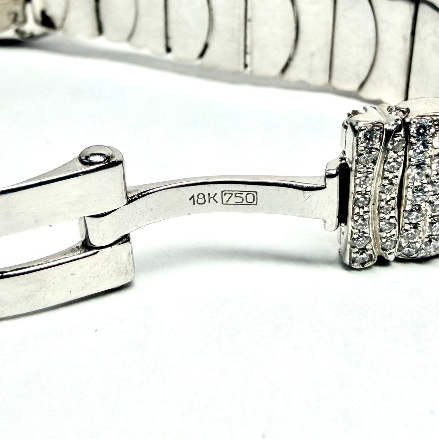 CARTIER BAIGNOIRE Mini Quartz 18mm 18K White Gold ~7TCW Watch Factory Diamond Pave Dial