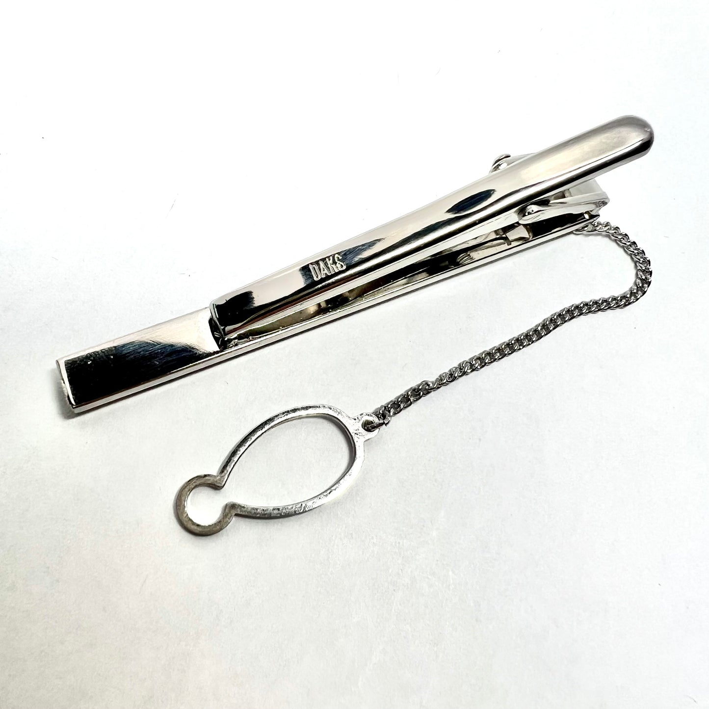 DAKS Stylish Silver Tone and Purple Tie Clip Tack with Chain
