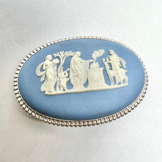 WEDGWOOD Elegant Blue Cameo Silver Tone Brooch Made in England