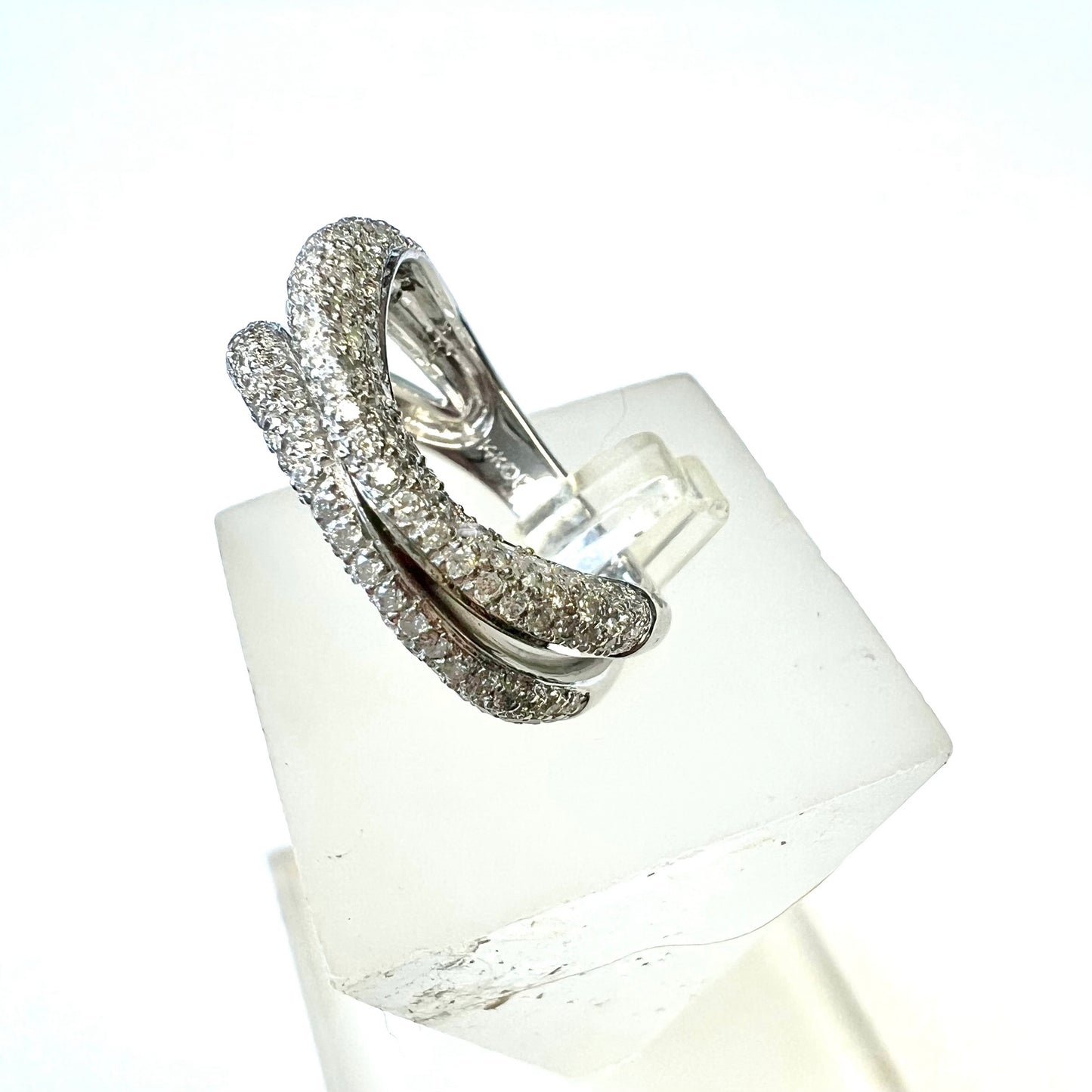 18K White Gold Diamond Ring Size 5.5