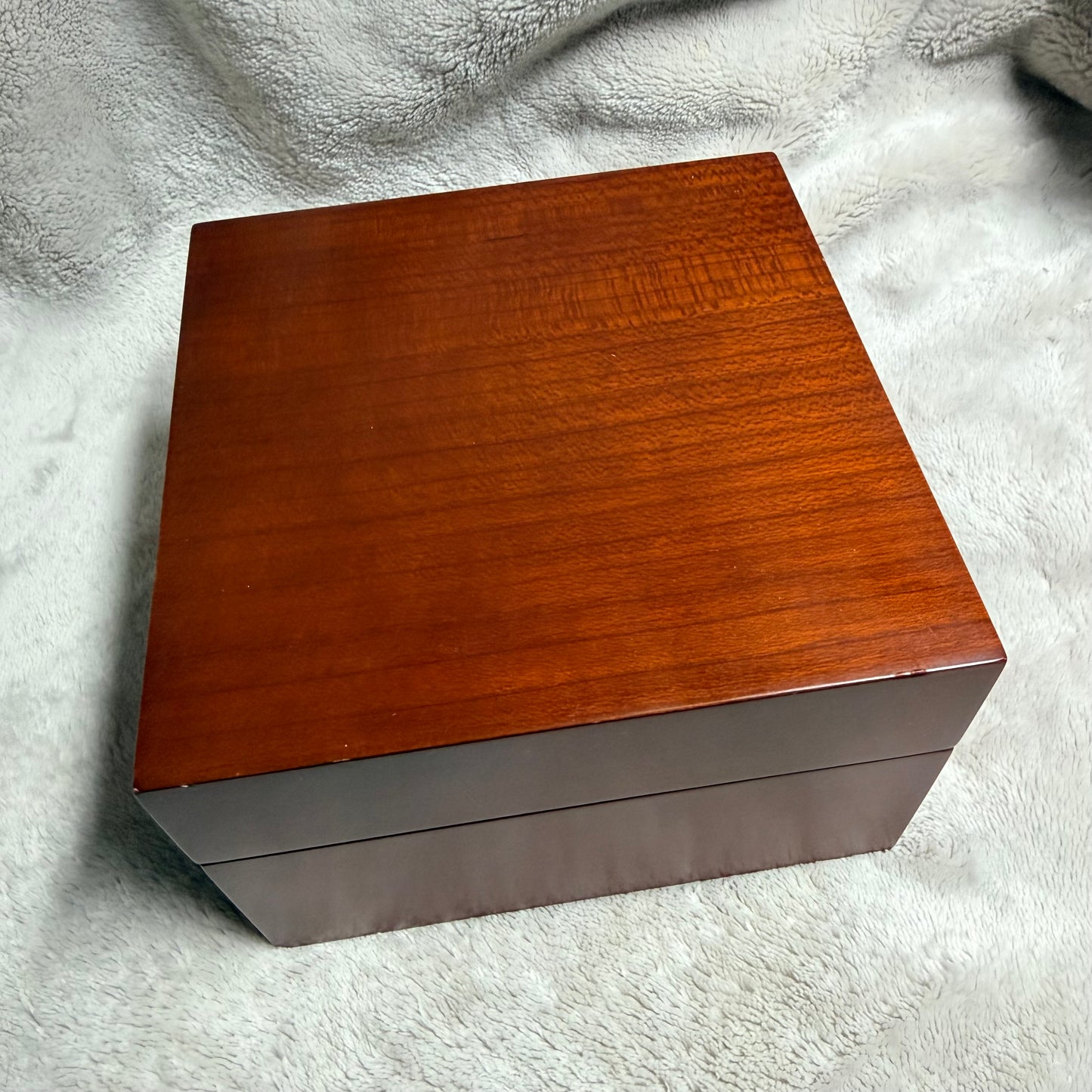 HERMES Brown Wooden Watch Box 6x6x3.90 inches
