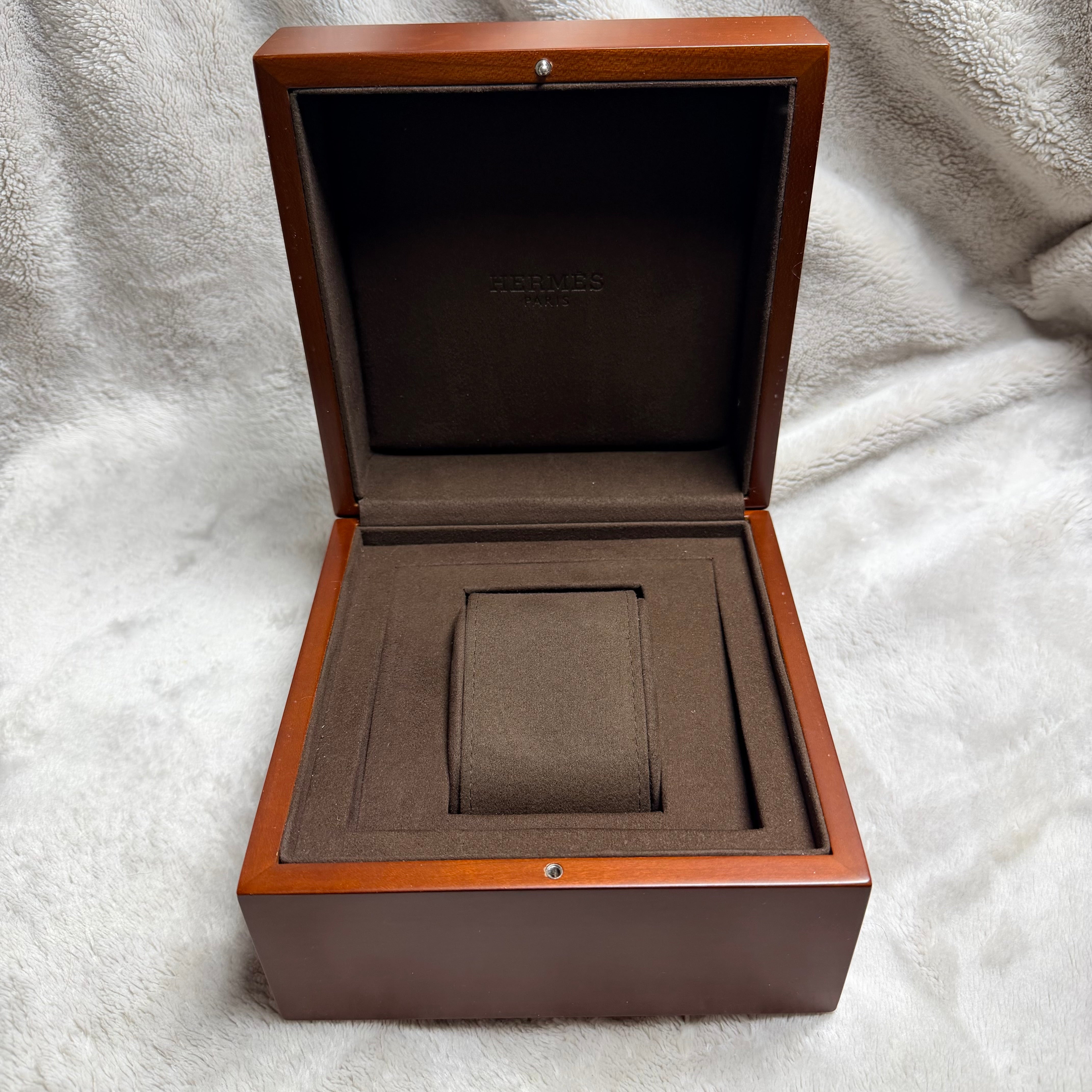 HERMES Brown Wooden Box 6x6x3.90 inches | NATILUXIA