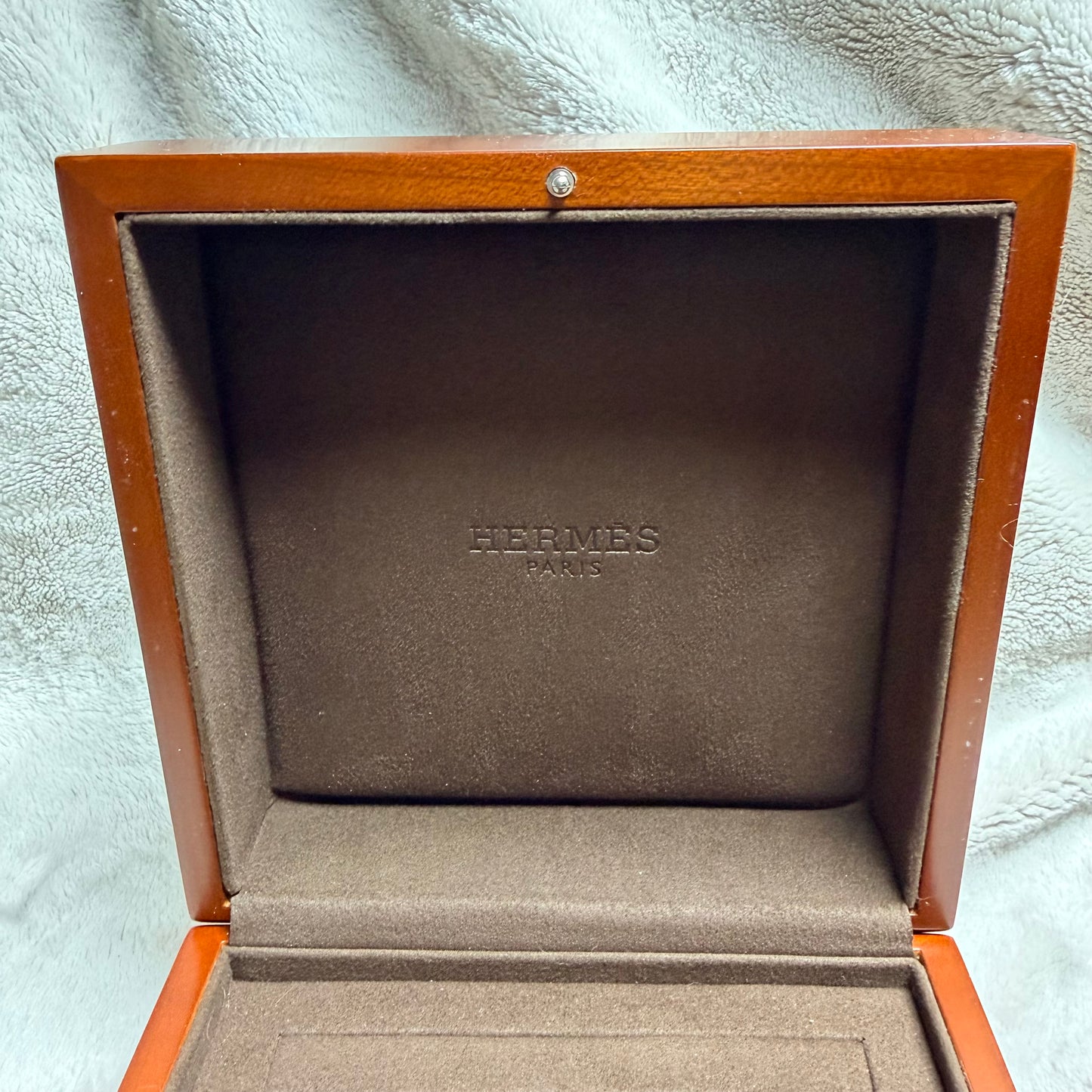 HERMES Brown Wooden Watch Box 6x6x3.90 inches