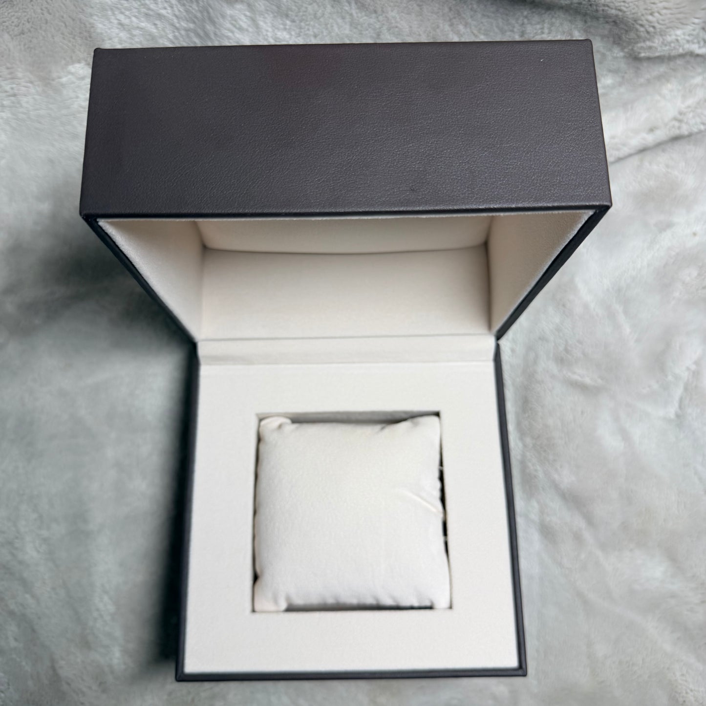 TIFFANY & CO. Box + Booklet + Outer Boxes 5.90x5.75x4.75 inches