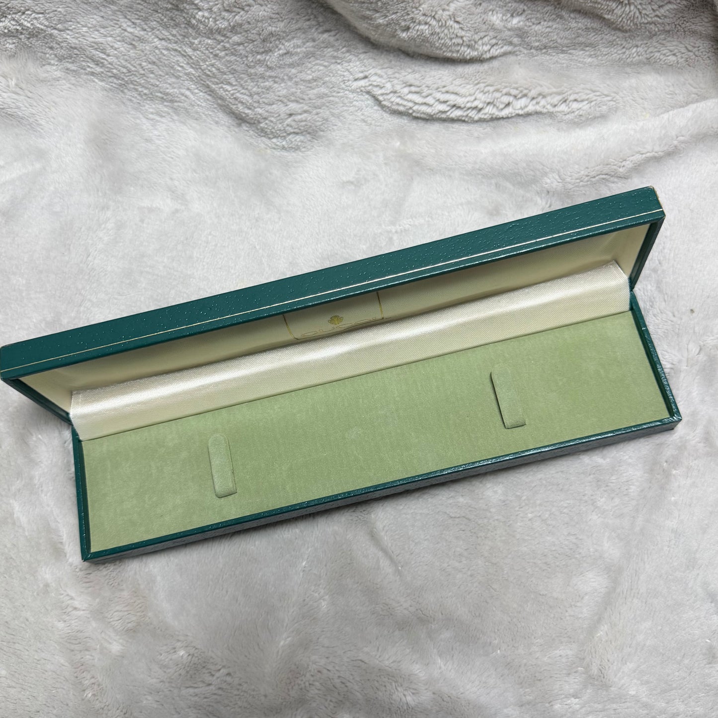 GUCCI Green Box 9.75x2.40x1.10 inches