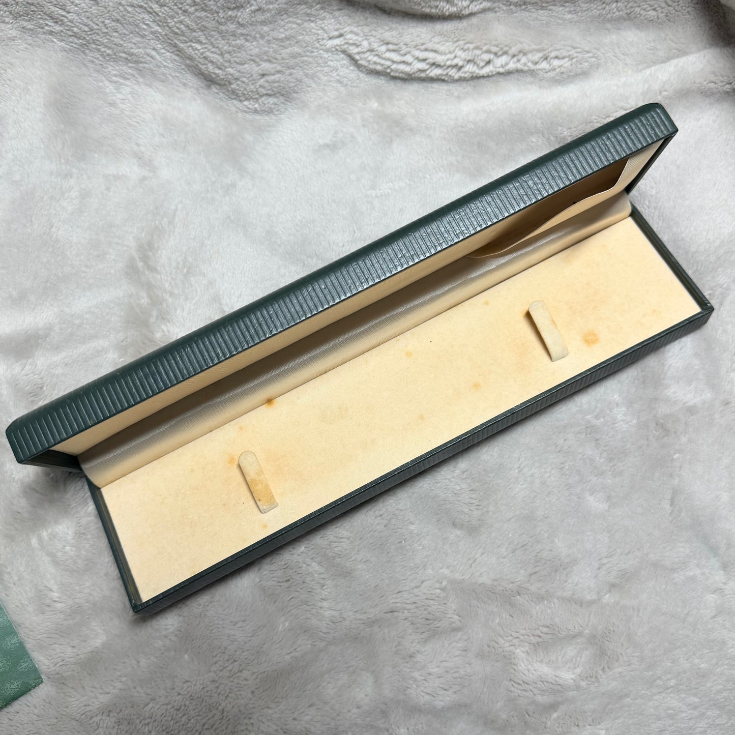 GUCCI Green Box + Booklets 9.90x2.50x1.10 inches
