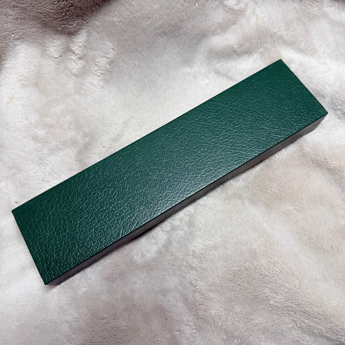 GUCCI Green Box 9.90x2.5x1.10 inches