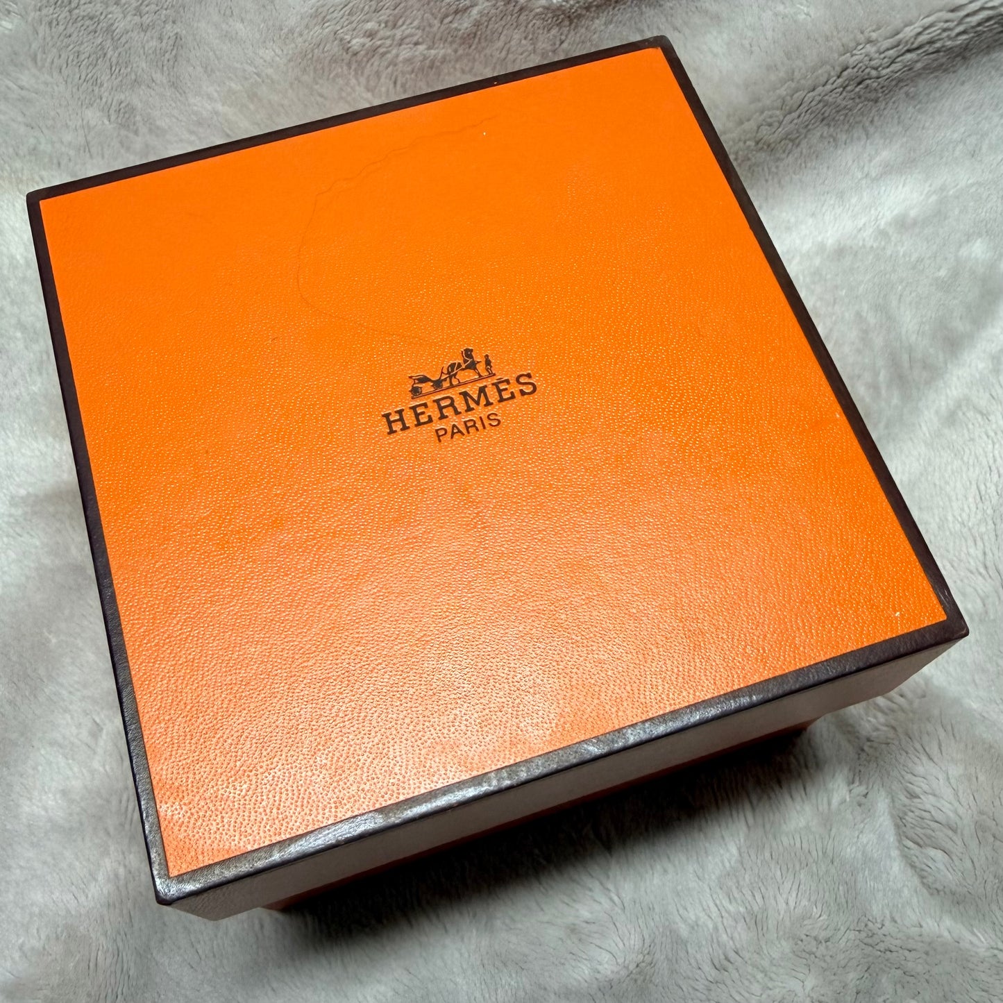 HERMES Box 4.40x4.40x3.10 inches