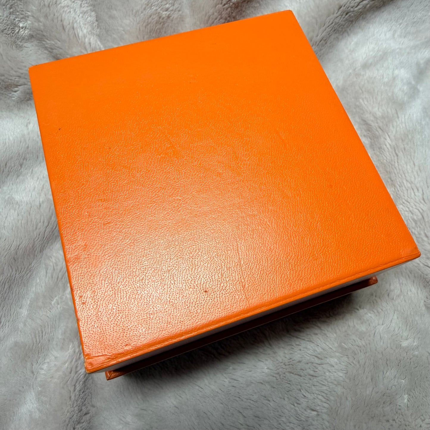 HERMES Box 4.40x4.25x3 inches