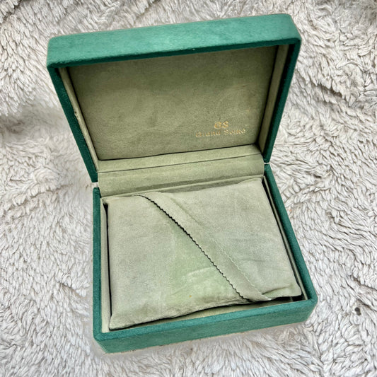 GRAND SEIKO Green Faux Suede Box 5.10x4.25x2.10 inches