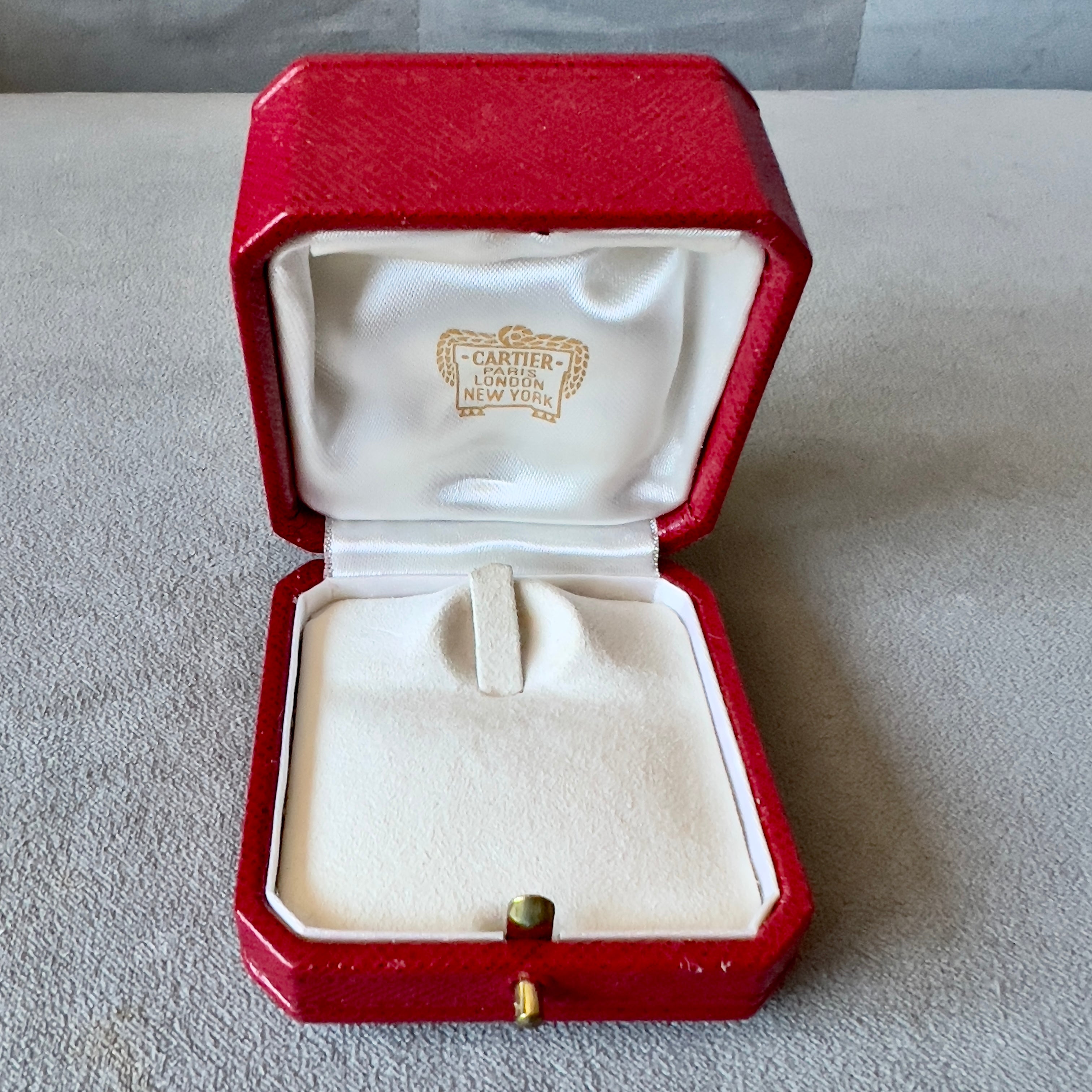 Cartier wedding best sale ring box