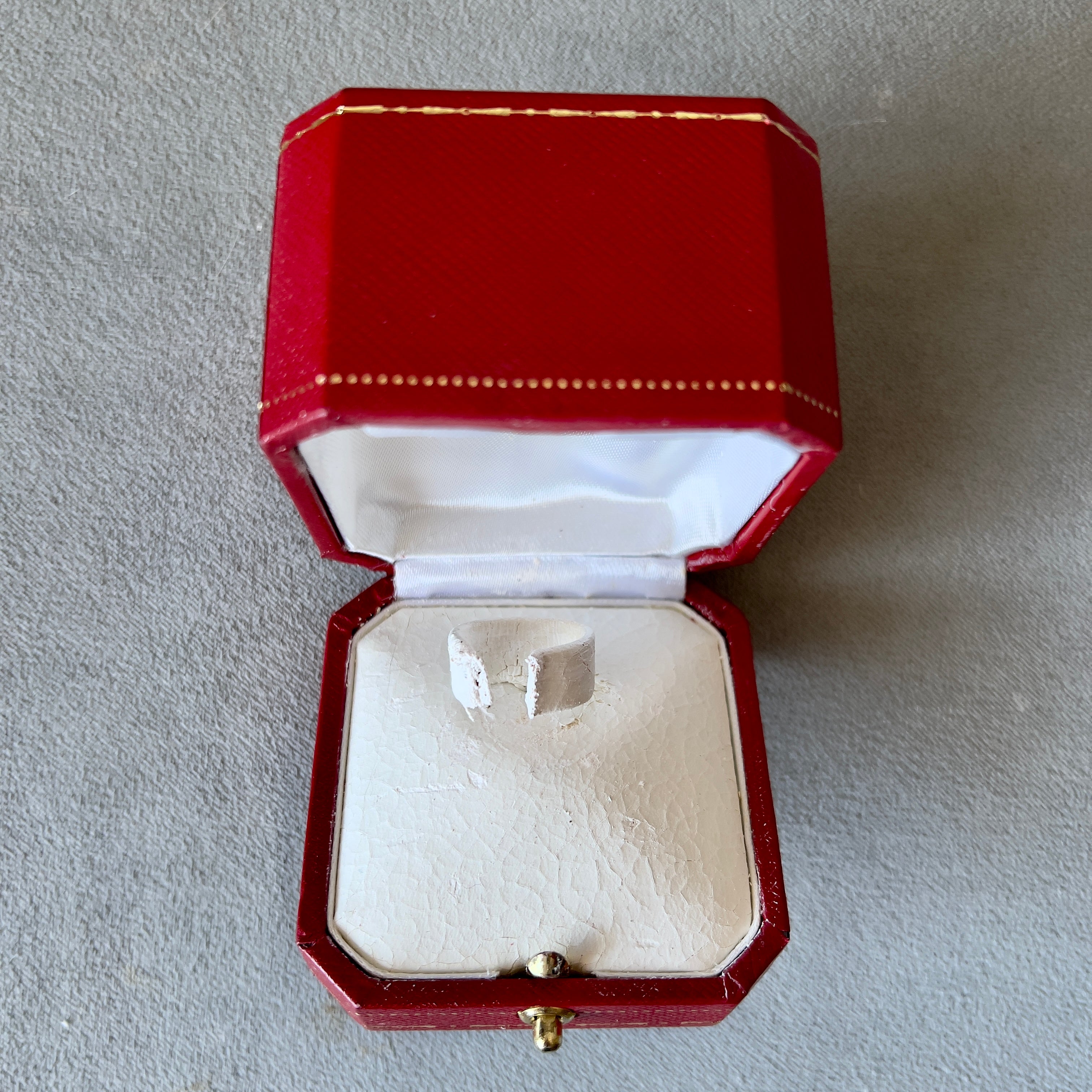 Cartier engagement outlet ring box