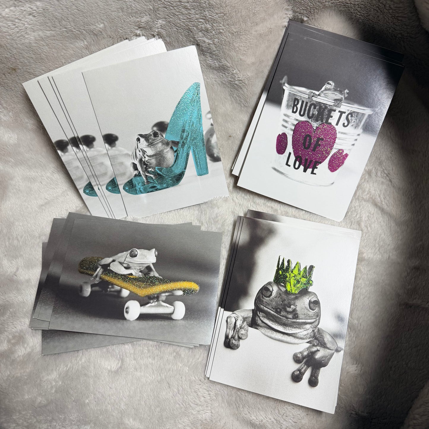 FROGGY GLITZ set of 21 Notecards + Envelopes in Box 6.90x5.40x1.75 inches + Bonus Post Card