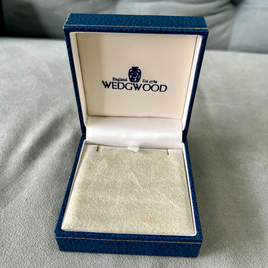 WEDGWOOD Earrings/Necklace Box 3.25x3x1.5 inches