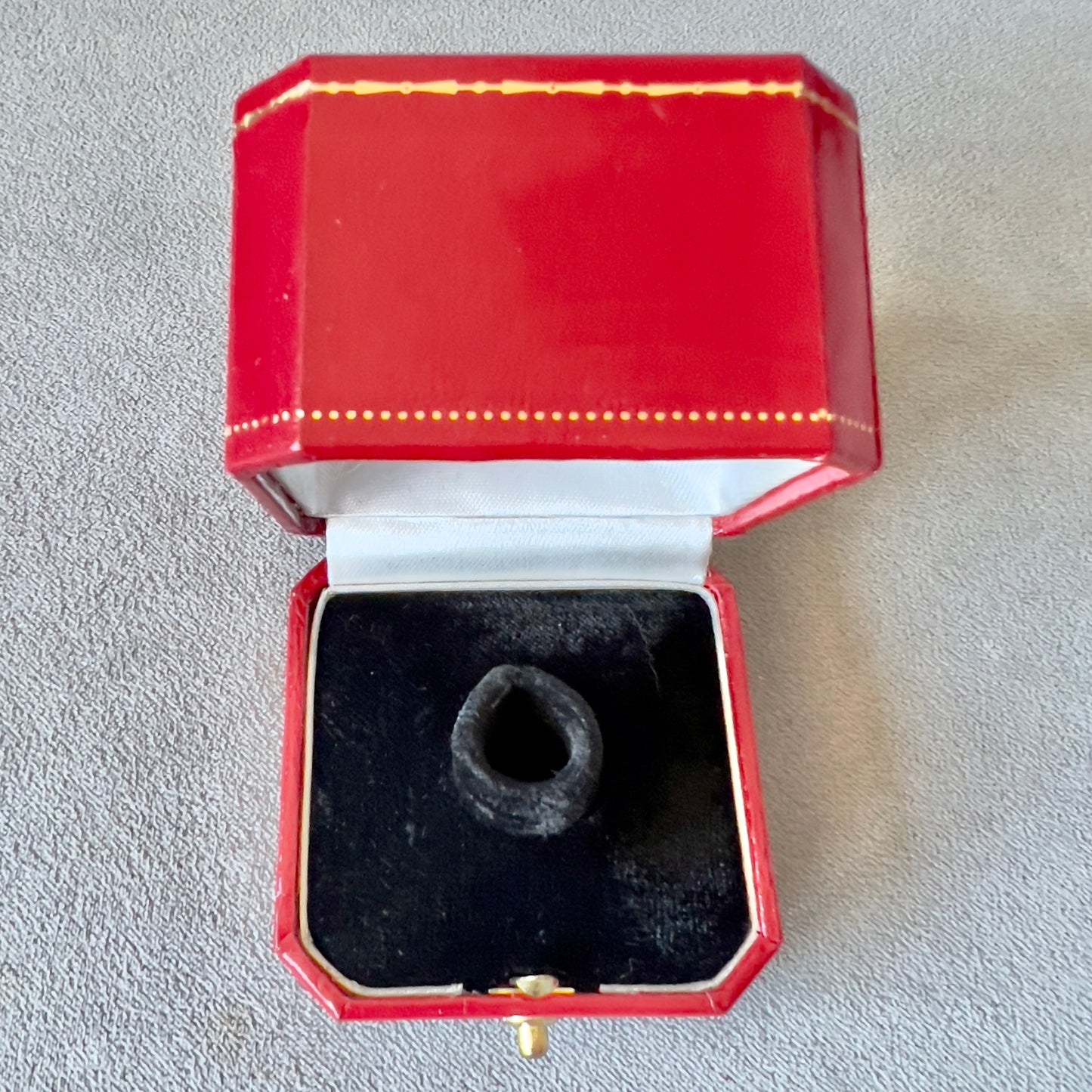 CARTIER Ring Box 2.30x2.30x2 inches