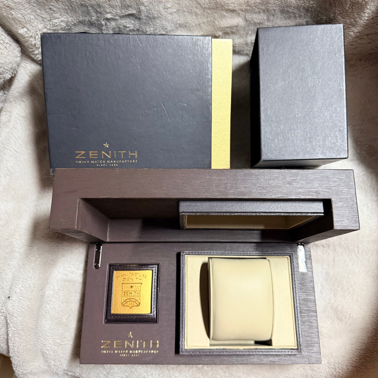 ZENITH Brown Wooden Box + Outer Box 9.75x5.10x3.75 inches