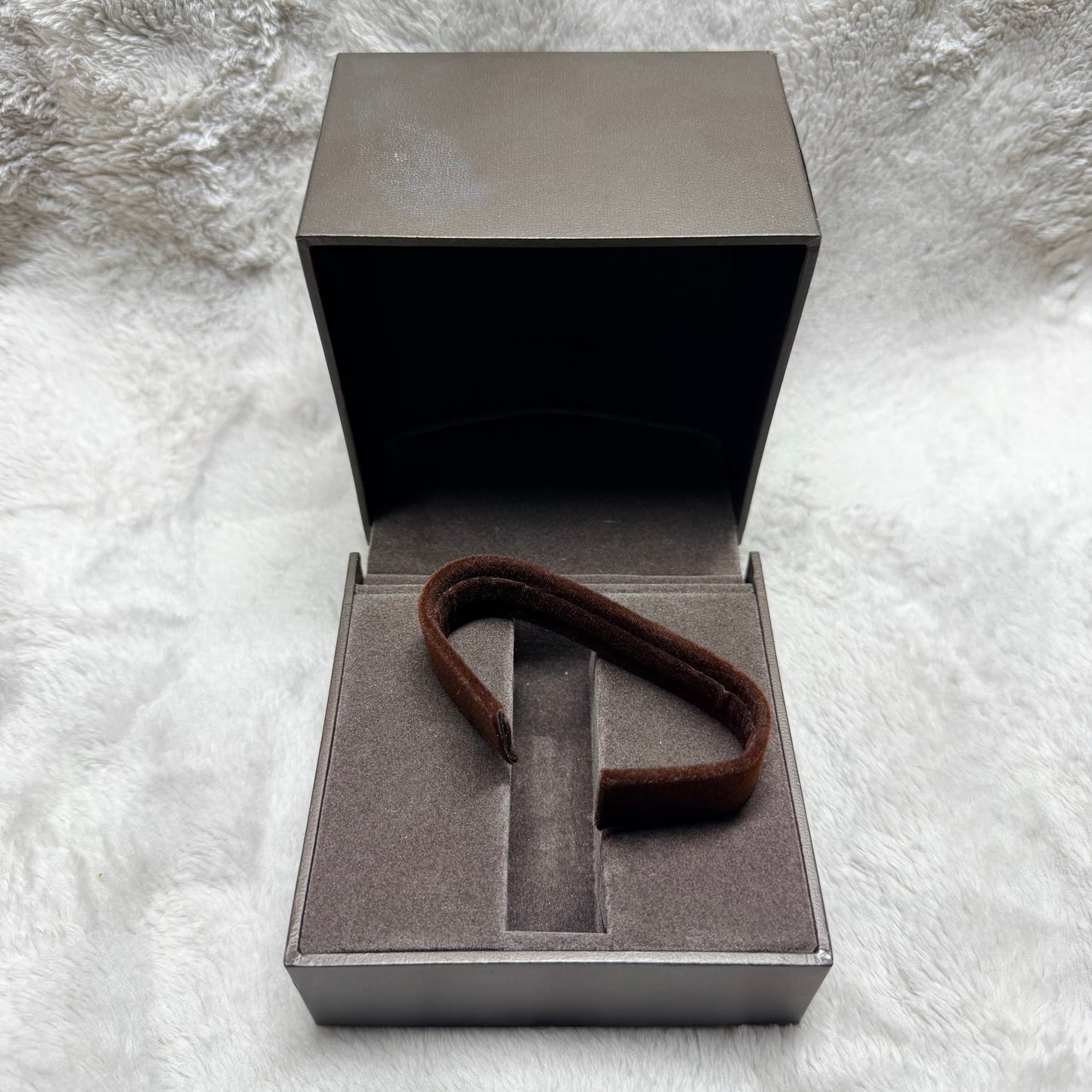 New Brown Velvet Bendable Holder for GUCCI Box or Other Boxes