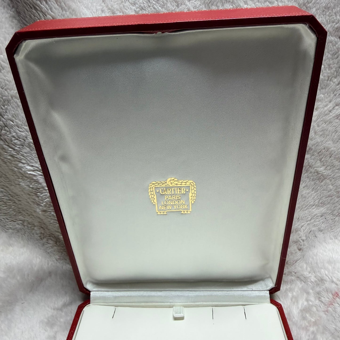 CARTIER Red Necklace box 8x6x1.90 inches