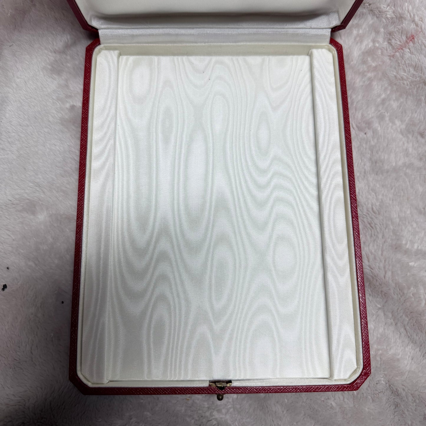 CARTIER Red Necklace box 8x6x1.90 inches
