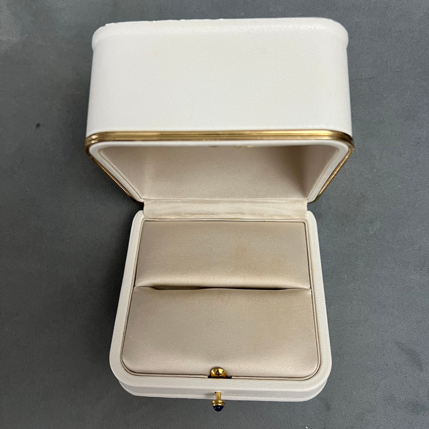 BOUCHERON Ring/Cufflinks/Earrings Box 4.90x4.60x3.5 inches