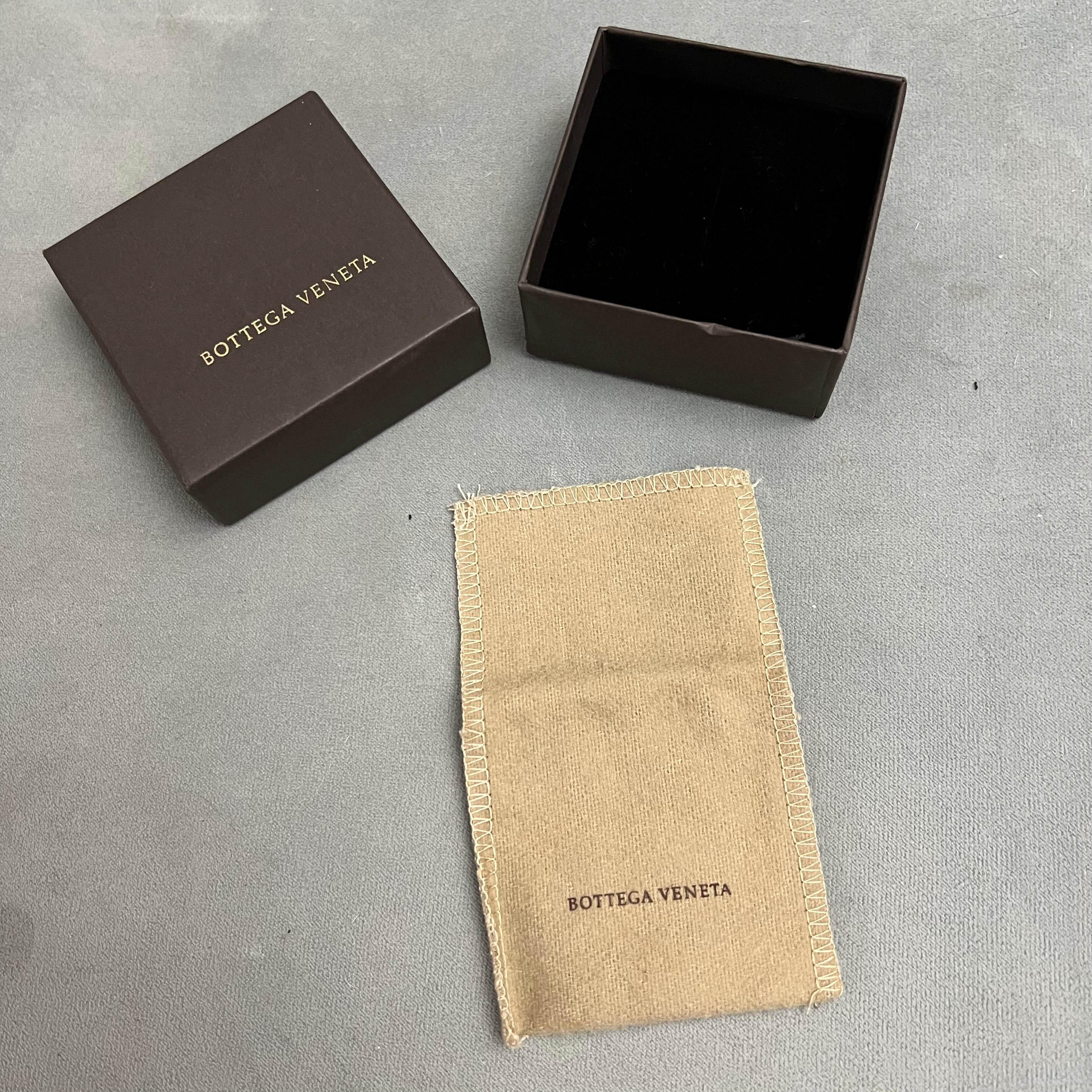 BOTTEGA VENETA Goods Box 2.90x2.90x1.30 inches Pouch NATILUXIA