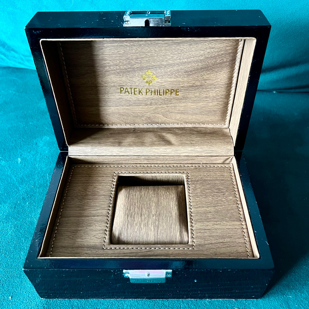 PATEK PHILIPPE腕時計ボックス PATEK PHILIPPE Luminous Brown Wooden Box 7.75x5.25x4 inches