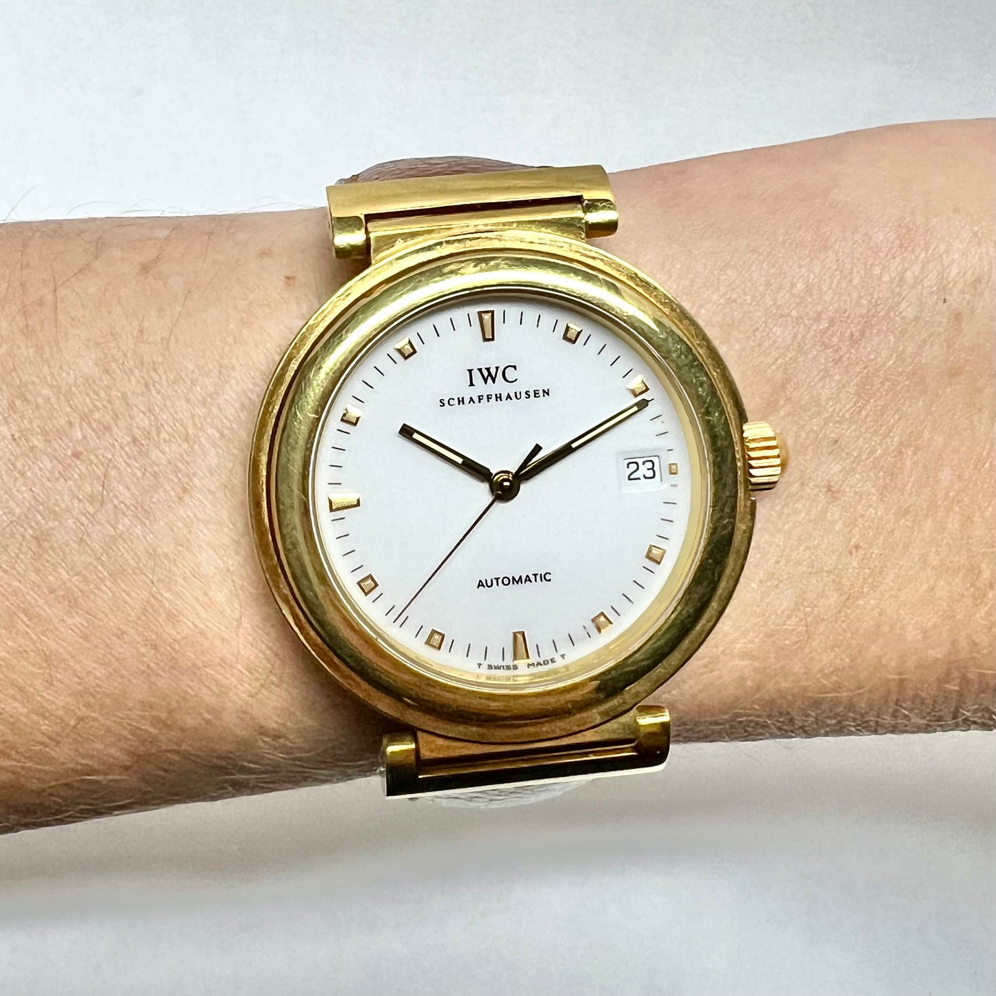 IWC SCHAFFHAUSEN DA VINCI 37mm Automatic 18K Yellow Gold Watch