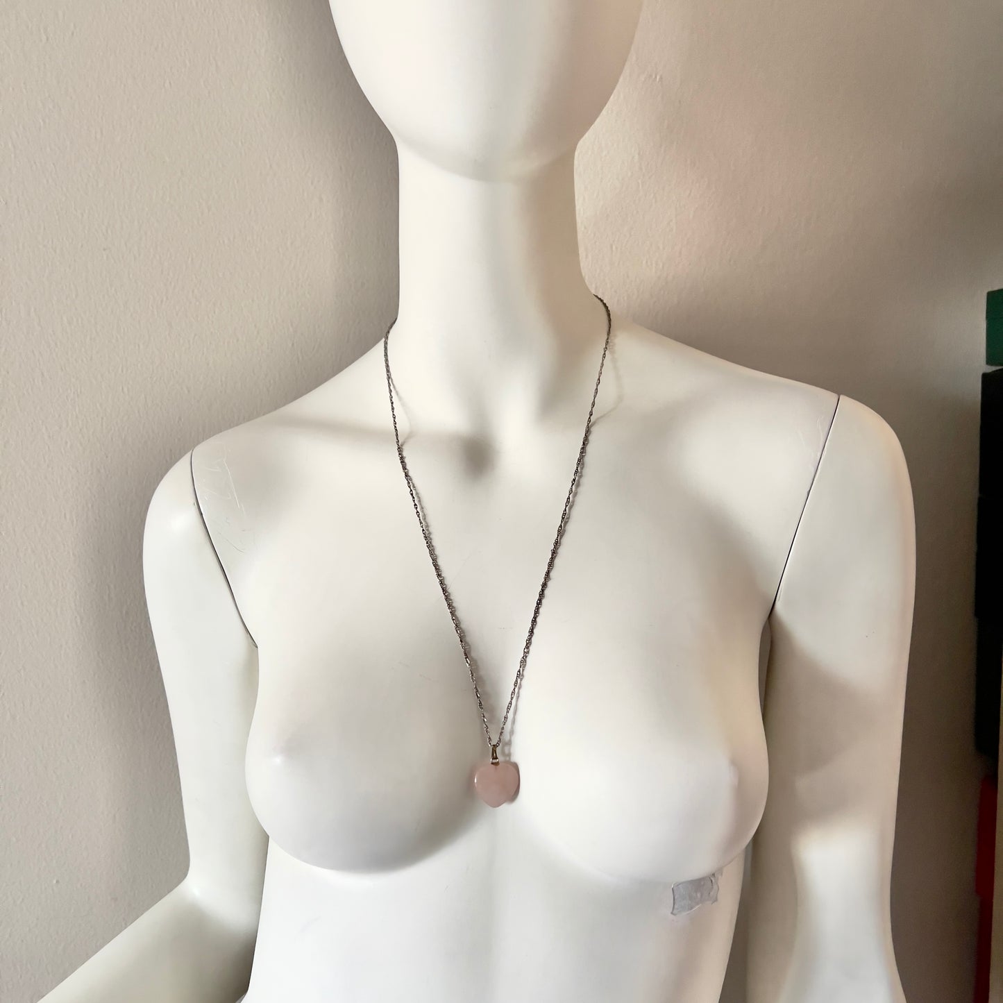 925 Sterling Silver ROSE QUARTZ LOVE PENDANT 27 Inches Long, 6g