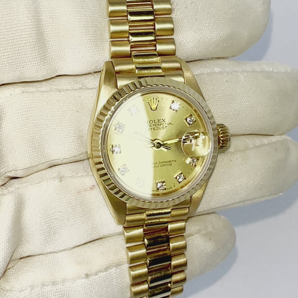 Rolex oyster perpetual date hotsell just gold