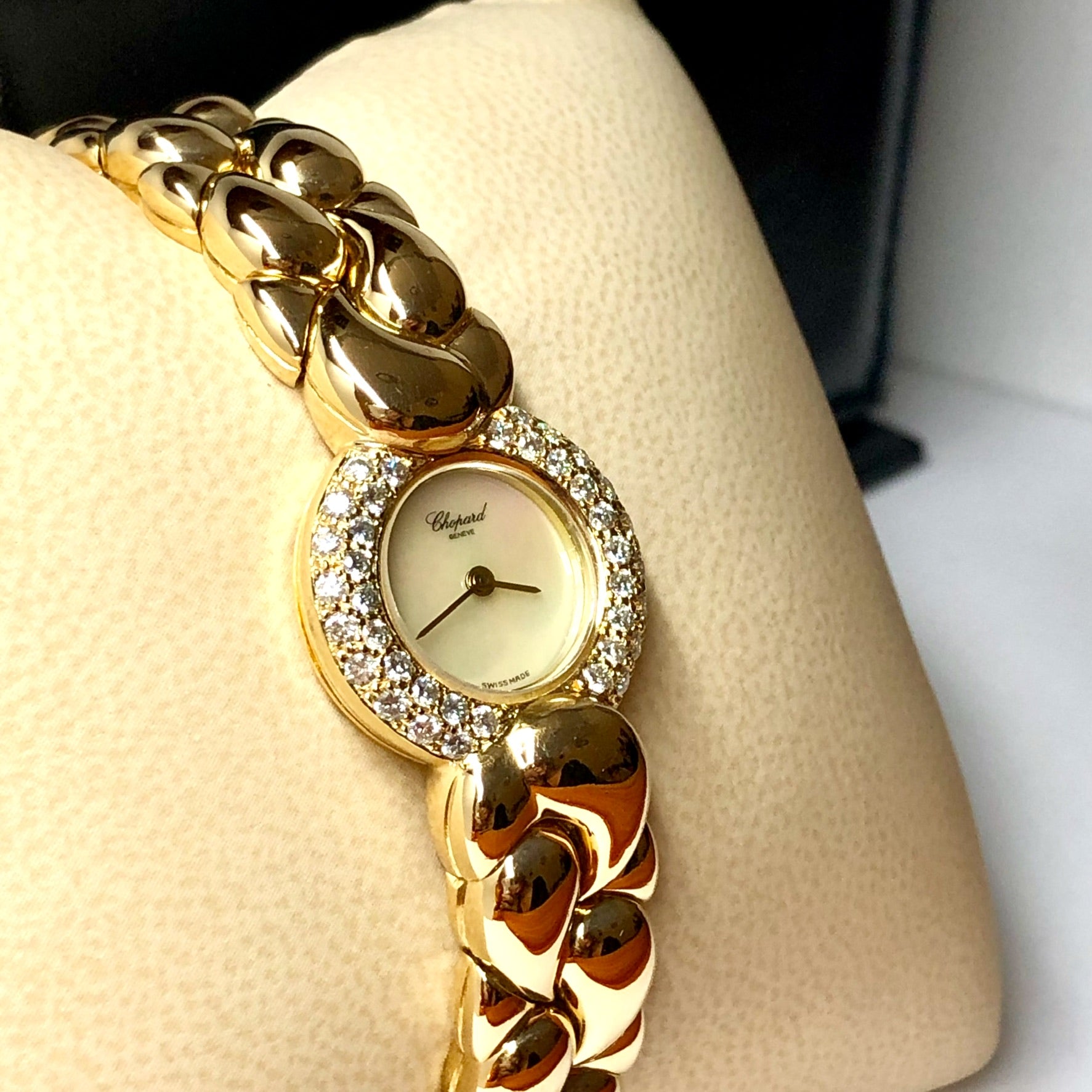 CHOPARD Ca mir HAPPY FISH Quartz 21mm 18K Yellow Gold 0.73TCW