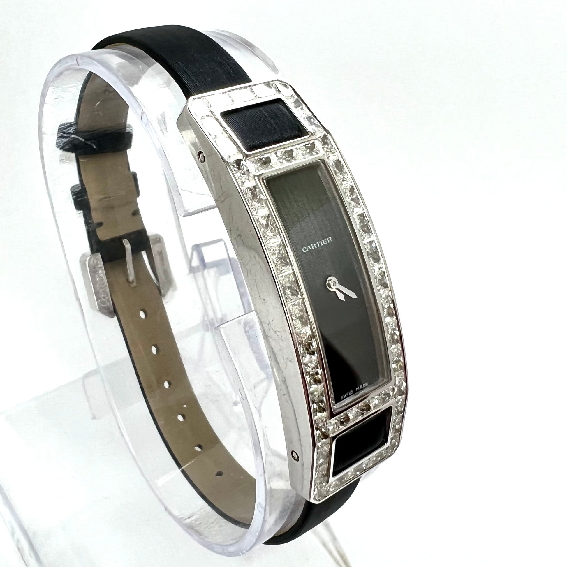 CRWJLI0023 - Cartier Libre watch - Medium model, hand-wound movement, 18K  white gold, diamonds, leather - Cartier