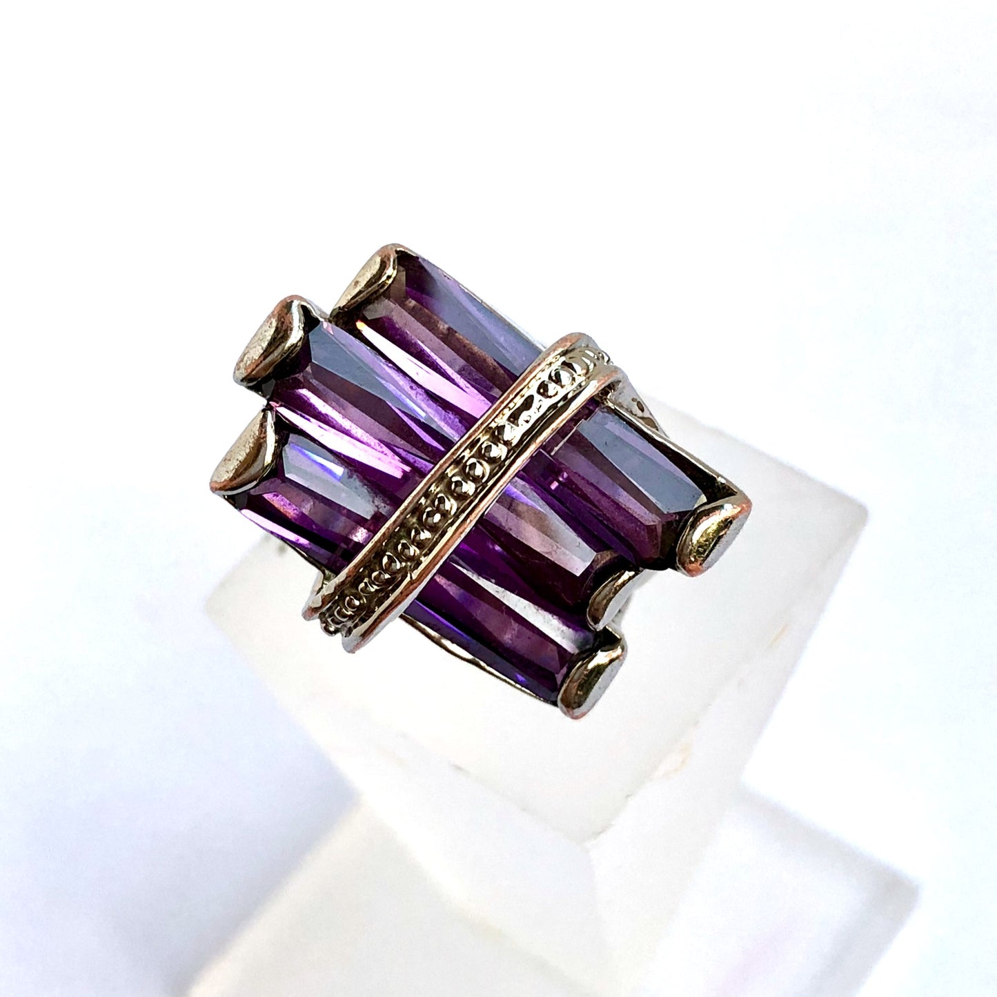 Silver Tone RING w/ Purple Crystals 14.73g Size 5.5